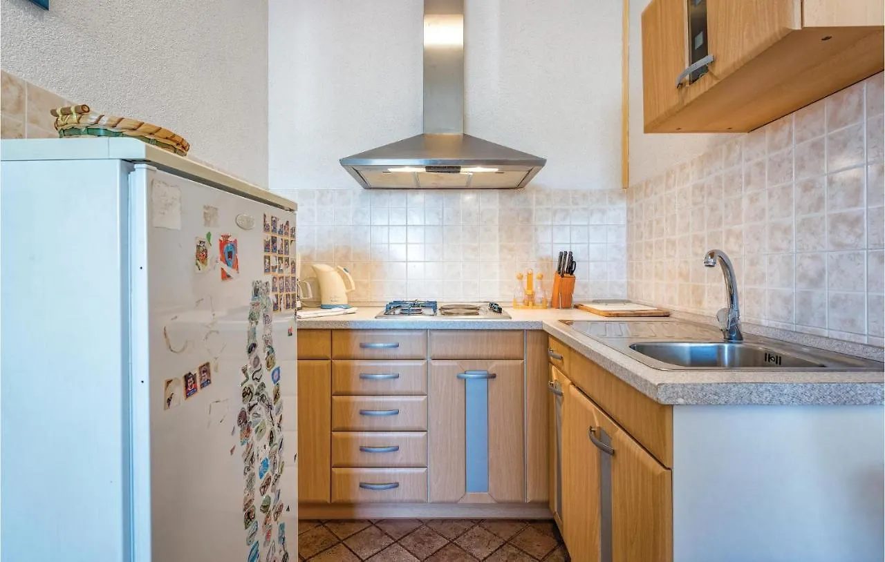 Awesome Apartment In Rovinj With 3 Bedrooms