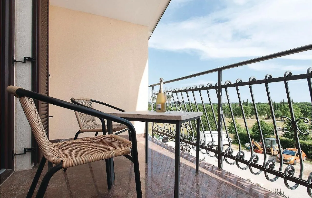 Awesome Apartment In Rovinj With 3 Bedrooms