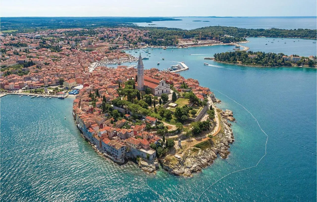Awesome Apartment In Rovinj With 3 Bedrooms