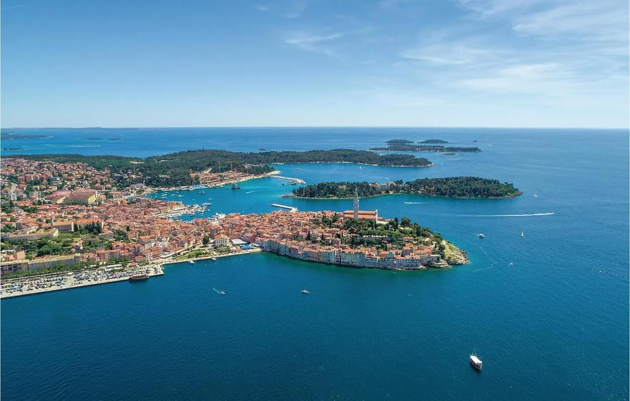 Awesome Apartment In Rovinj With 3 Bedrooms