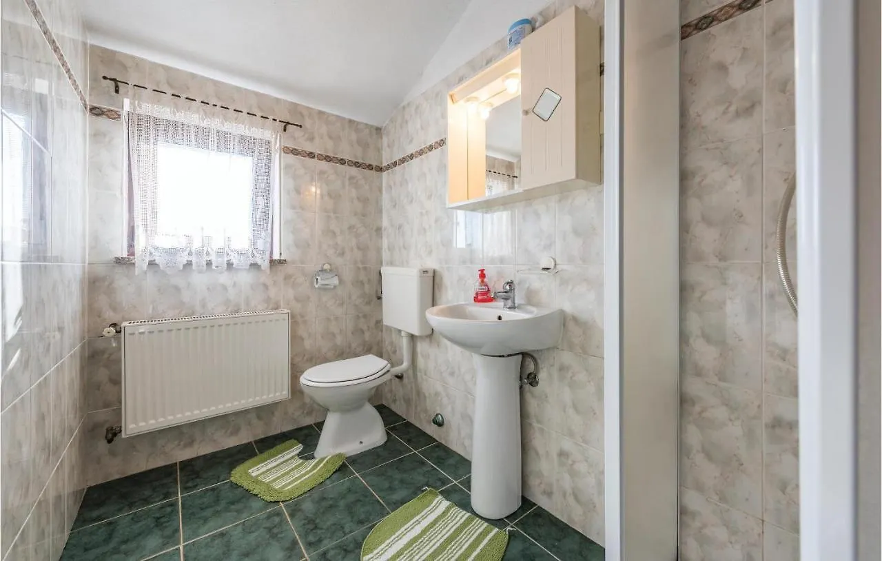 Awesome Apartment In Rovinj With 3 Bedrooms